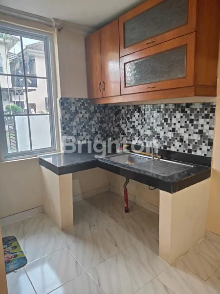 image RUMAH DI LIPPO KARAWACI CENTRAL TANGERANG (3)