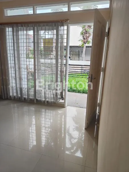 image RUMAH DI LIPPO KARAWACI CENTRAL TANGERANG (4)