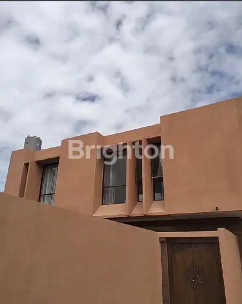 VILLA BARU MEWAH DAERAH TUNJUNG SARI SANUR. HARGA SEWA 400JT/THN