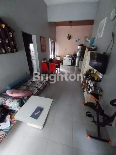 image RUMAH SIAP HUNI DEKAT ICON MALL GRESIK - KAWASAN INDUSTRI GRESIK AREA KEBOMAS GRESIK  (3)