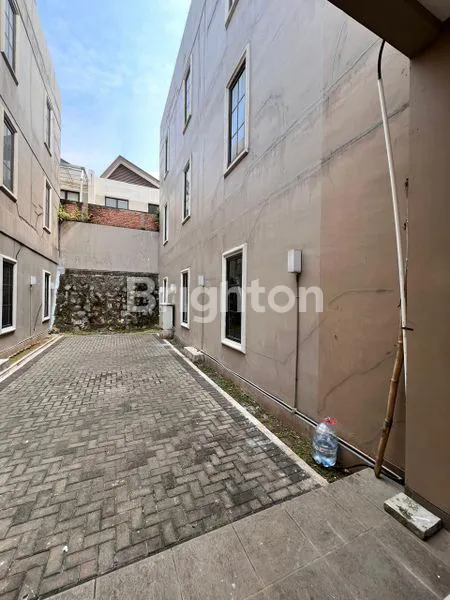 image RUANG USAHA 3 1/2 LANTAI SIAP PAKAI DI PODOMORO GOLF ESTATE (2)