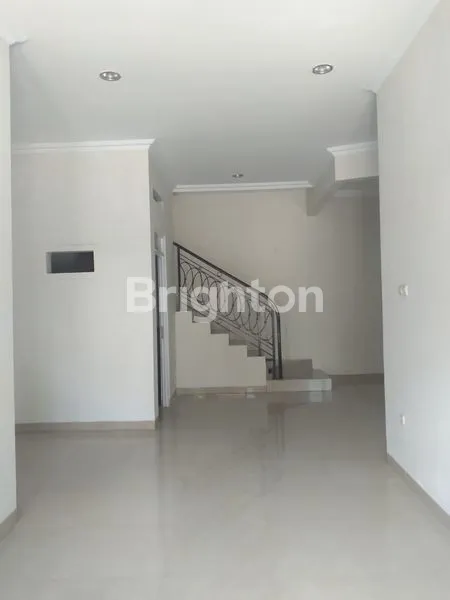image JARANG ADA, RUMAH BARU 2 LANTAI TANAH LUAS, HANYA 1.3 (2)