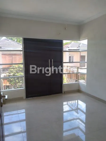 image JARANG ADA, RUMAH BARU 2 LANTAI TANAH LUAS, HANYA 1.3 (3)