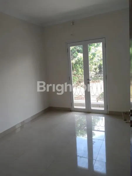 image JARANG ADA, RUMAH BARU 2 LANTAI TANAH LUAS, HANYA 1.3 (7)