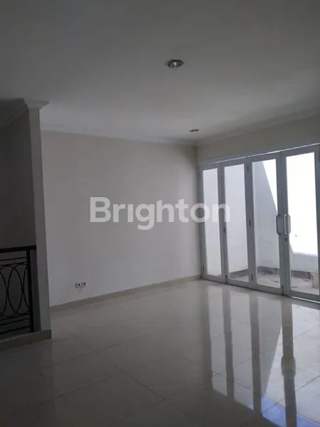 image JARANG ADA, RUMAH BARU 2 LANTAI TANAH LUAS, HANYA 1.3 (8)