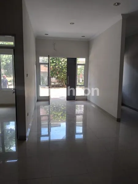 image JARANG ADA, RUMAH BARU 2 LANTAI TANAH LUAS, HANYA 1.3 (4)