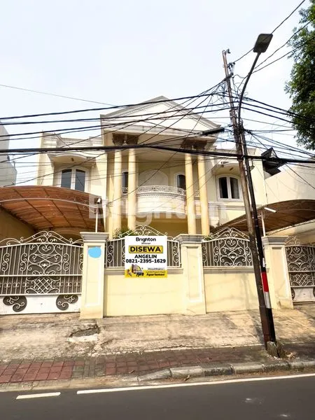 image SEWA RUMAH KAWASAN MENTENG, JAKARTA PUSAT. 5 MENIT KE GRAND INDONESIA (1)