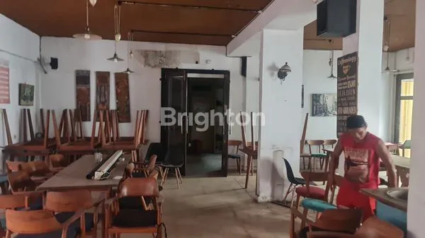 image RUANG USAHA COCOK UNTUK RUMAH MAKAN LUAS NYAMAN DI DEPAN ALUN - ALUN KOTA SERANG (3)