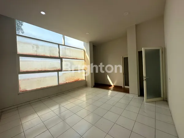 image RUKO DI JALAN PETEMON BARAT SURABAYA PUSAT COCOK UNTUK USAHA, KANTOR, KLINIK, PLAYGROUP, MAUPUN RUMAH TINGGAL (6)