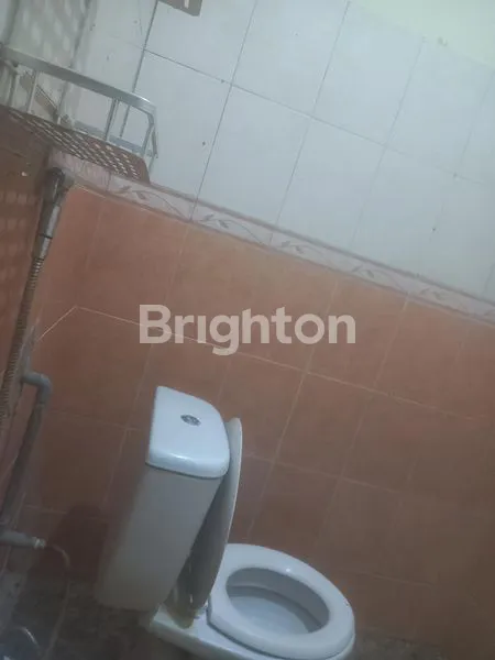 image RUMAH 2 LANTAI DALAM PERUMAHAN DI TULUNGAGUNG (2)