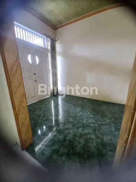 image RUMAH 2 LANTAI DALAM PERUMAHAN DI TULUNGAGUNG (5)