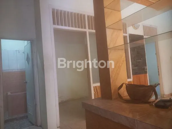 image RUMAH 2 LANTAI DALAM PERUMAHAN DI TULUNGAGUNG (7)