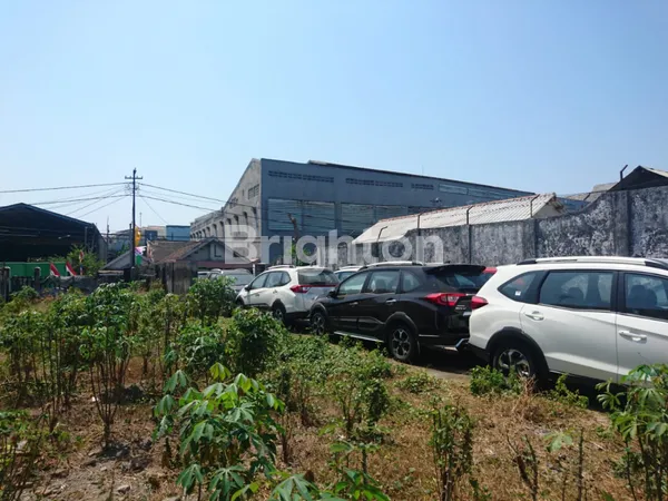 image RUMAH COCOK UNTUK USAHA LAHAN PARKIR SUPER LUAS JL. JENGGOLO, SIDOARJO (1)