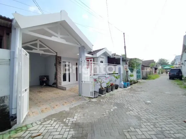 image HUNIAN NYAMAN 120M² DEKAT STASIUN KA DI MANUKAN SURABAYA (2)