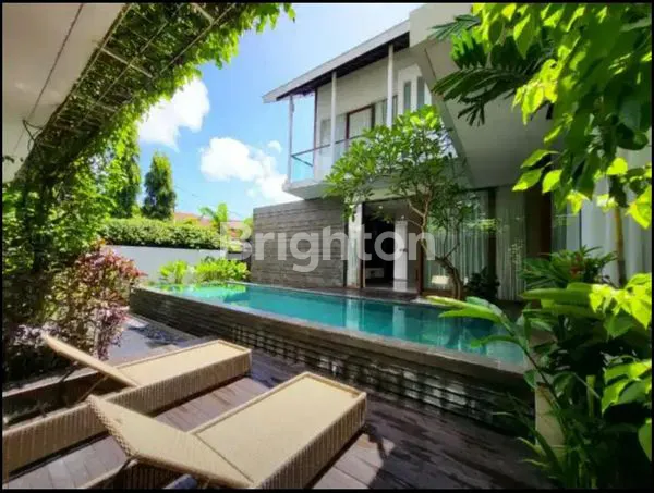 image DIJUAL RUMAH MODEL VILLA NYAMAN DAN ASRI DI JIMBARAN (1)