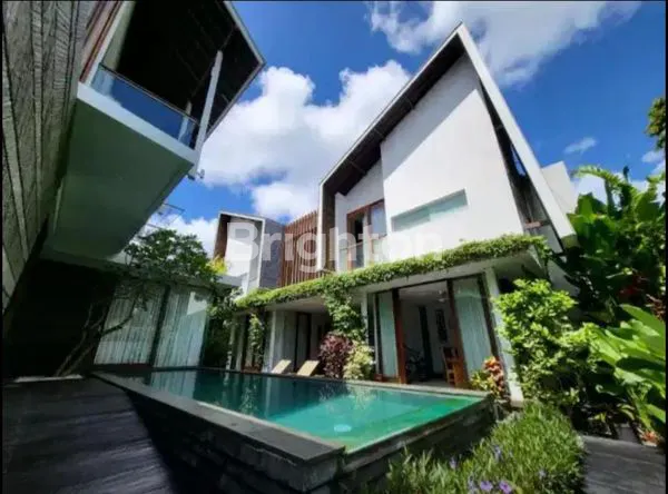 image DIJUAL RUMAH MODEL VILLA NYAMAN DAN ASRI DI JIMBARAN (2)