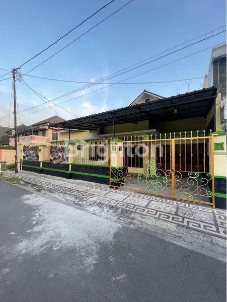 image RUMAH BAGUS TERAWAT SIAP HUNI FAJAR INDAH SOLO BARAT (1)