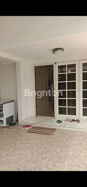 image RUMAH SIAP HUNI TERAWAT DI KELAPA GADING JAKARTA UTARA (1)