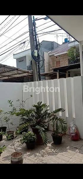 image RUMAH SIAP HUNI TERAWAT DI KELAPA GADING JAKARTA UTARA (5)