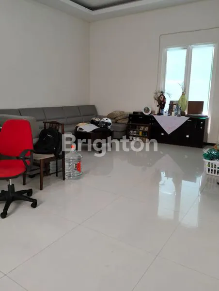 image RUMAH BAGUS SIAP HUNI DI PERUMAHAN SUTOREJO (4)