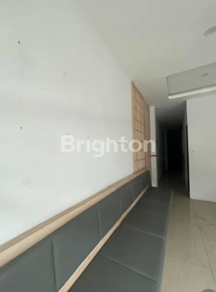 image RUKO STRATEGIS SIAP HUNI JALUR RAMAI KEMANG JAKARTA SELATAN (2)