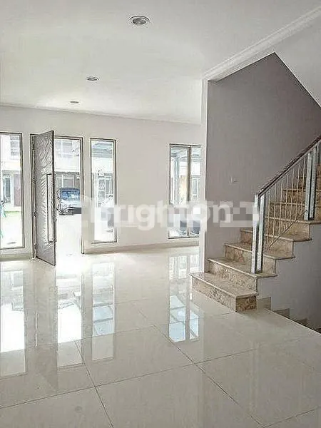 image RUMAH PIANO GOLF ISLAND PIK, 2 LANTAI UKURAN 6X15M SIAP HUNI LOKASI STRATEGIS FASILITAS PREMIUM (4)