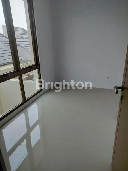 image RUMAH 2 LANTAI SPRINGHILL YUME LAGOON CISAUK TANGERANG (6)
