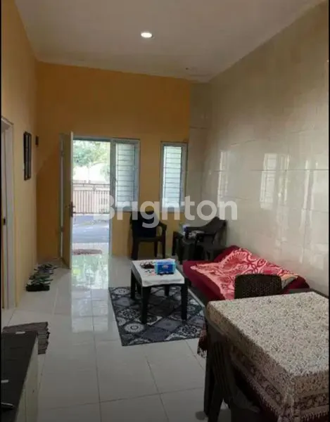 image RUMAH MINIMALIS NYAMAN STRATEGIS SIAP HUNI SELANGKAH KE TOL (4)