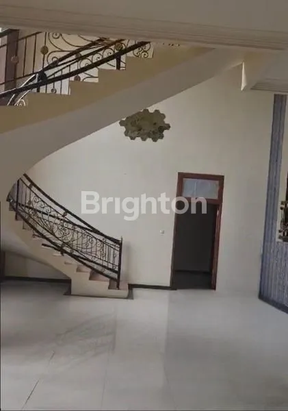 image RUMAH MEWAH DI DIENG (7)