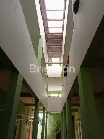 image BANTING HARGA.....RUMAH KOST MURAH 2 LANTAI ADA 21 KAMAR HANYA 800 METER CUKUP DENGAN BERJALAN KAKI KE UNIVERSITAS PAKUAN BOGOR (2)