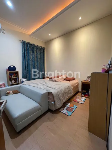 image RUMAH MEWAH STRATEGIS TENGAH KOTA SOLO (3)