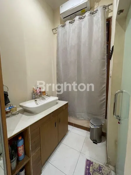 image RUMAH MEWAH STRATEGIS TENGAH KOTA SOLO (6)