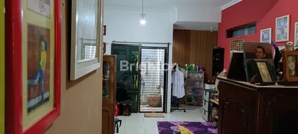 image RUMAH SIAP HUNI DALAM KOMPLEK LINGKUNGAN ASRI  (4)