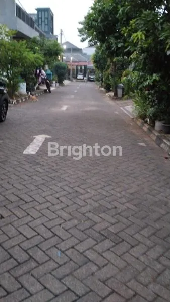 image RUMAH SIAP HUNI DALAM KOMPLEK LINGKUNGAN ASRI  (8)