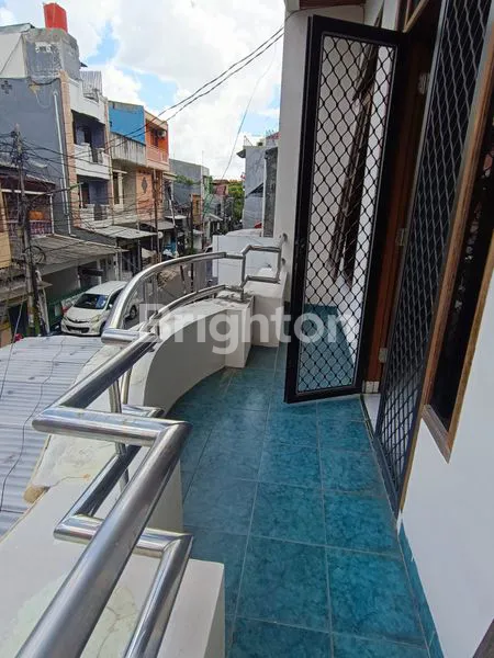 image RUMAH KOS TANJUNG DUREN 3 1/2 LANTAI (8)