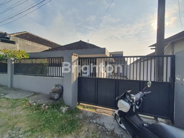 image RUMAH KOST SIAP HUNI DEPAN JALAN RAYA PARKIRAN LUAS DAERAH PASURUAN (2)