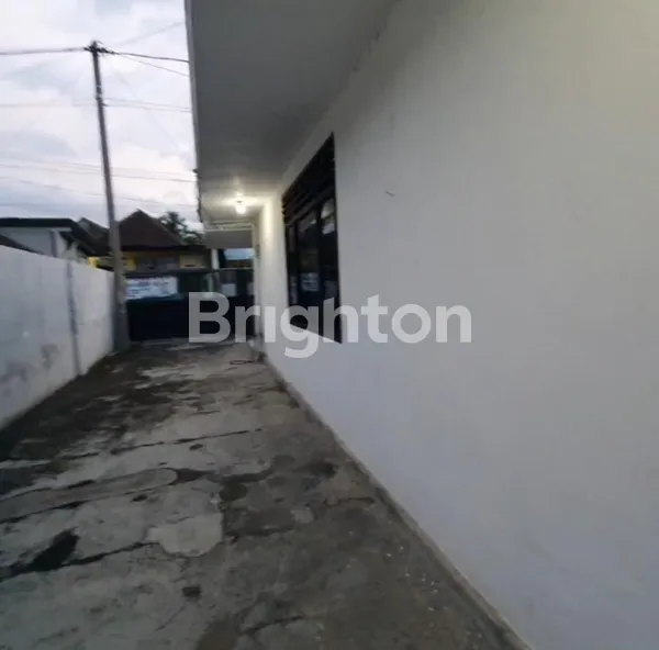 image RUMAH KOST SIAP HUNI DEPAN JALAN RAYA PARKIRAN LUAS DAERAH PASURUAN (5)