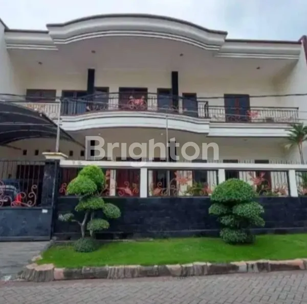 image RUMAH SIAP HUNI 2 LANTAI DARMO HILL (1)