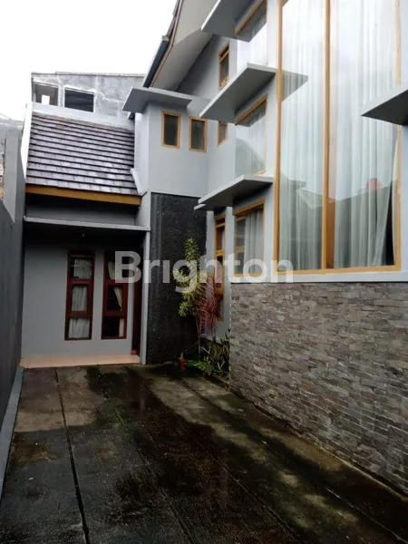 image RUMAH 2 LANTAI NYAMAN DAN LUAS DI PERUMAHAN BUMI SARIWANGI (2)