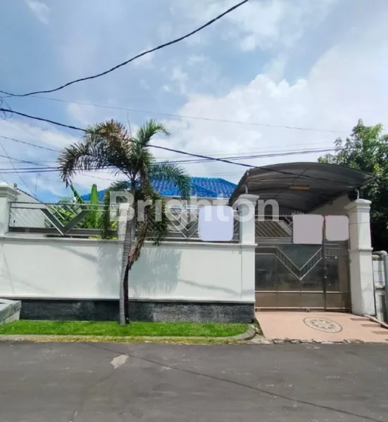 image RUMAH 1,5 LANTAI FULL FURNISH RAYA BABATAN PANTAI, KENJERAN SURABAYA TIMUR (1)