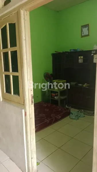 image BUTUH SEGERA LAKU, RUMAH KOS LOKASI GRESIK KOTA DEKAT DENGAN GRESS MALL (3)