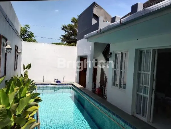 image RUMAH KOLAM RENANG FULL FURNISHED DALAM KOMPLEKS PERUMAHAN GODEAN  (1)
