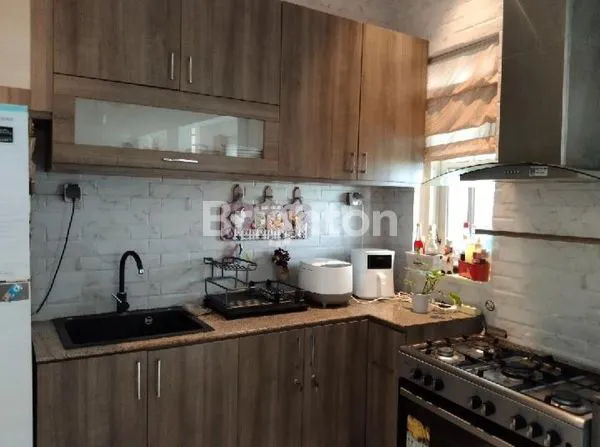 image RUMAH KOLAM RENANG FULL FURNISHED DALAM KOMPLEKS PERUMAHAN GODEAN  (8)