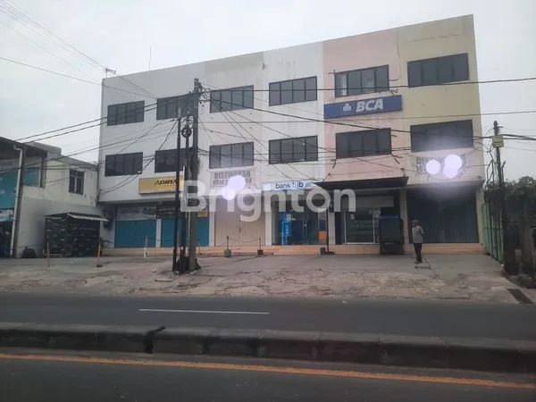 image RUKO STRATEGIS DEKAT DENGAN BANK (1)