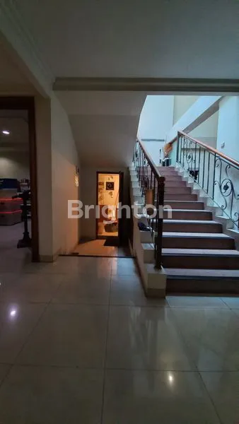 image RUMAH GREENVILLE DEKAT TANJUNG DUREN, JAKARTA BARAT, VIEW TAMAN, LUAS 376 M² (6)