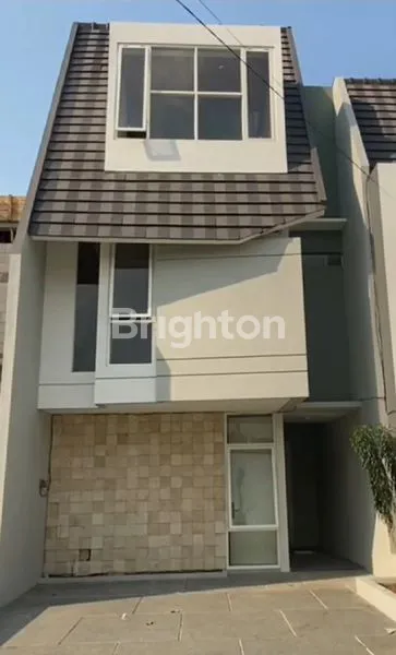 image JUAL THE DOMINICA , RUMAH BERKONSEP MODERN, 3 LANTAI, BERADA DI TENGAH KOTA, DEKAT DENGAN BALAIKOTA MALANG, BENGAWAN SOLO, AMPRONG, BUNULREJO,JAWA TIMUR (1)