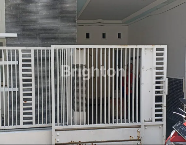 image RUMAH BRONGGALAN MURAH COCOK BUAT INVESTASI (1)