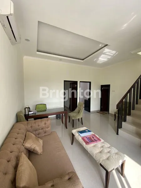 image RUMAH 2 LANTAI HANYA 1 KM DARI PINTU TOLL JATIWARNA, JATIMELATI BEKASI (2)