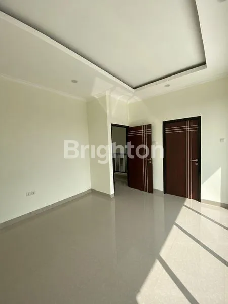 image RUMAH 2 LANTAI HANYA 1 KM DARI PINTU TOLL JATIWARNA, JATIMELATI BEKASI (8)