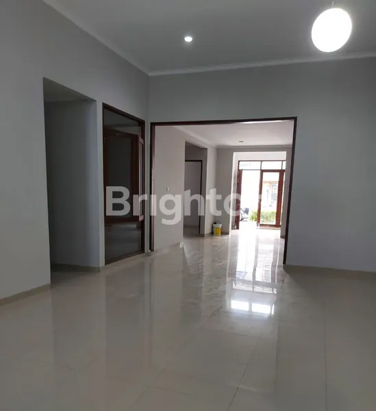 image RUMAH ASRI 2 LANTAI SIAP HUNI DI CHERRYFIELD - BANDUNG (2)